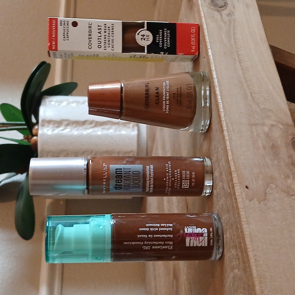New Uoma, Covergirl, Maybelline Bundle Of 3 Foundation And Concealer Makeup - Picture 5 of 16
